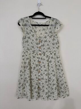 Mine Floral V-Neck Dress in Cream and Sage rayon blend